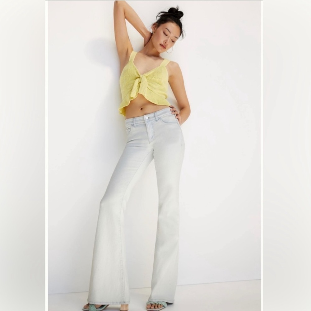 Pilcro Anthropologie High Rise Wide Flare Light Bleach Wash Jean Trendy Size 30